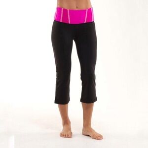 Lululemon Athletica Tadasana Slit CropYoga Legging Black Paris Pink Size 4